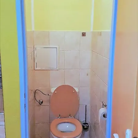 Edita 40m2 Close Pva Letnany Prague